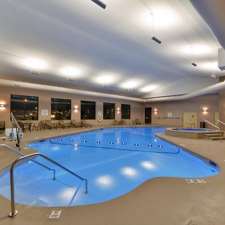 Holiday Inn Express Breezewood By Ihg Exterior foto